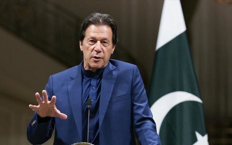 البرلمان الباكستاني يفشل في سحب الثقة من رئيس الوزراء عمران خان والرئيس يأمر بحله