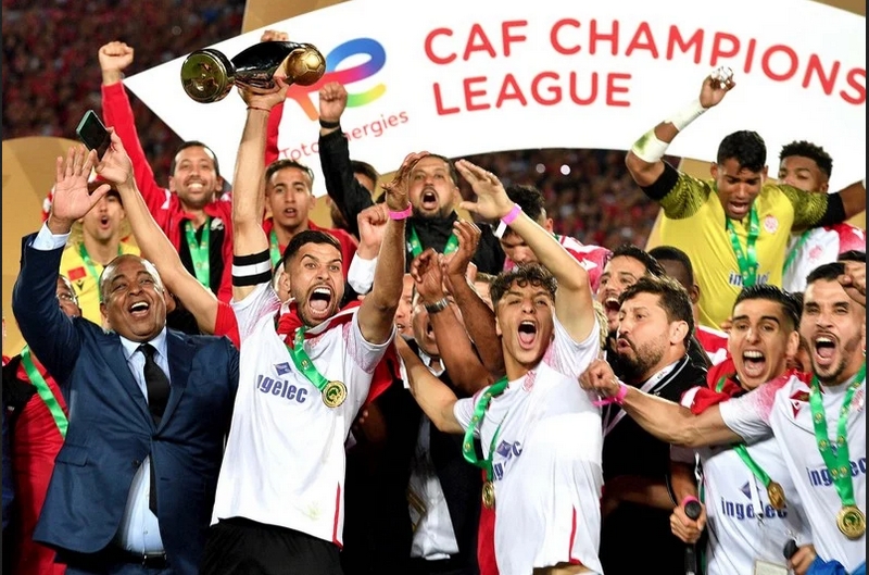 الوداد البيضاوي يحصد جائزة أفضل فريق إفريقي لسنة 2022
