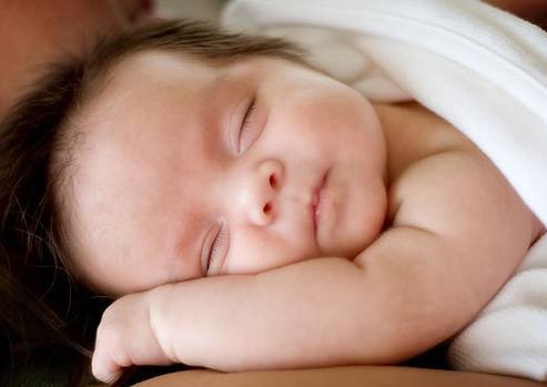 كيف يمكنك أن تعرف إذا ما كان طفلك الرضيع مريض؟