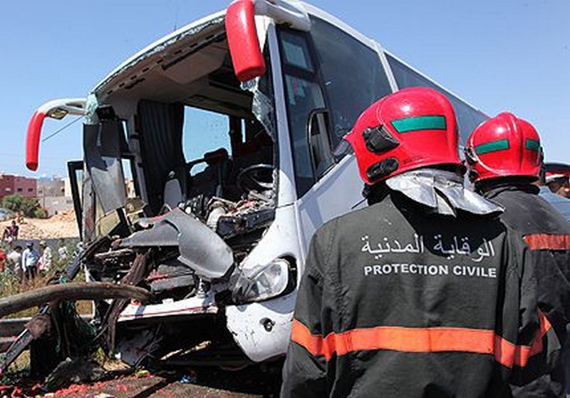 السلطات تكشف جديد حادث انقلاب حافلة النادي القنطيري بمدخل مدينة سيدي بنور