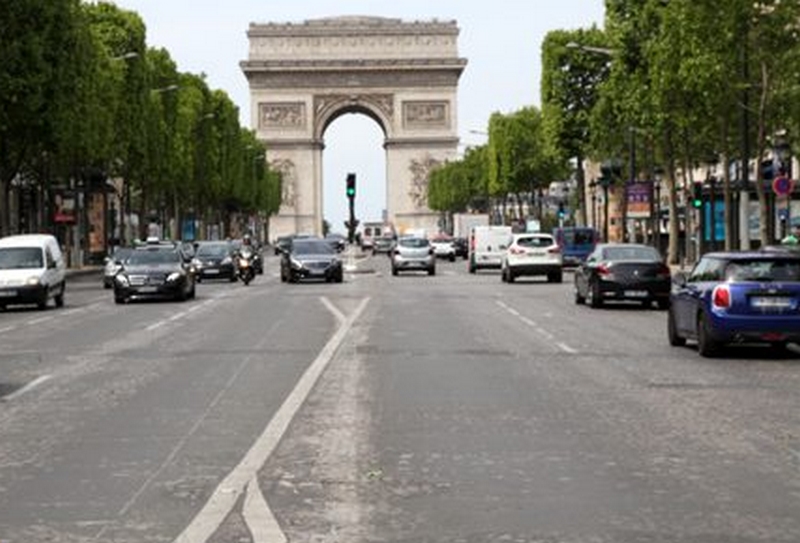 هجوم بالسكين بمحطة قطارات باريس يخلف عدد من الجرحى والأمن يحيد المهاجم